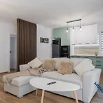 The First One Apartamento