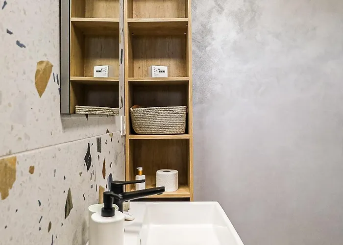 公寓 The First One