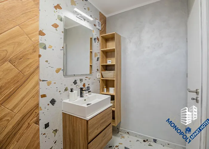 公寓 The First One